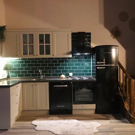 Safari Tas Ev Sapanca