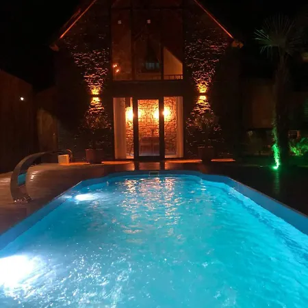 Safari Tas Ev * Sapanca